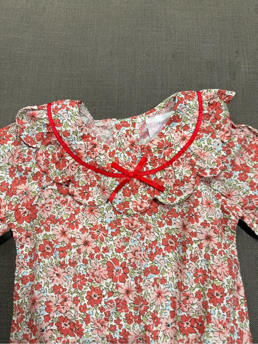 Stitchy Fish features trim